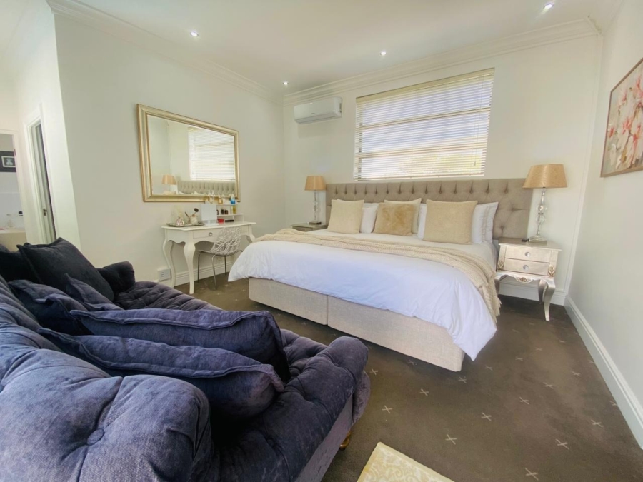 5 Bedroom Property for Sale in Sunset Beach Western Cape